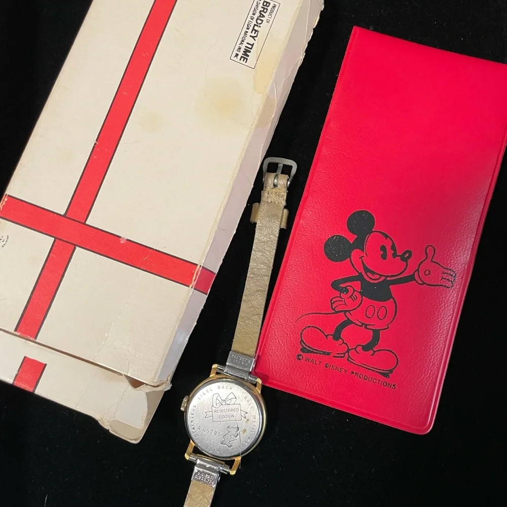 Vintage Disney‎ Mickey Mouse commemorative Swiss made watch 1970s